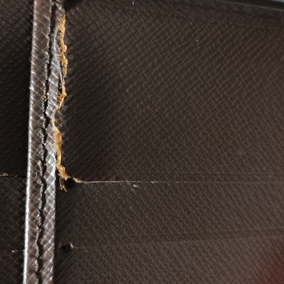 Louis vuitton Men Wallet - Picture 3 of 3